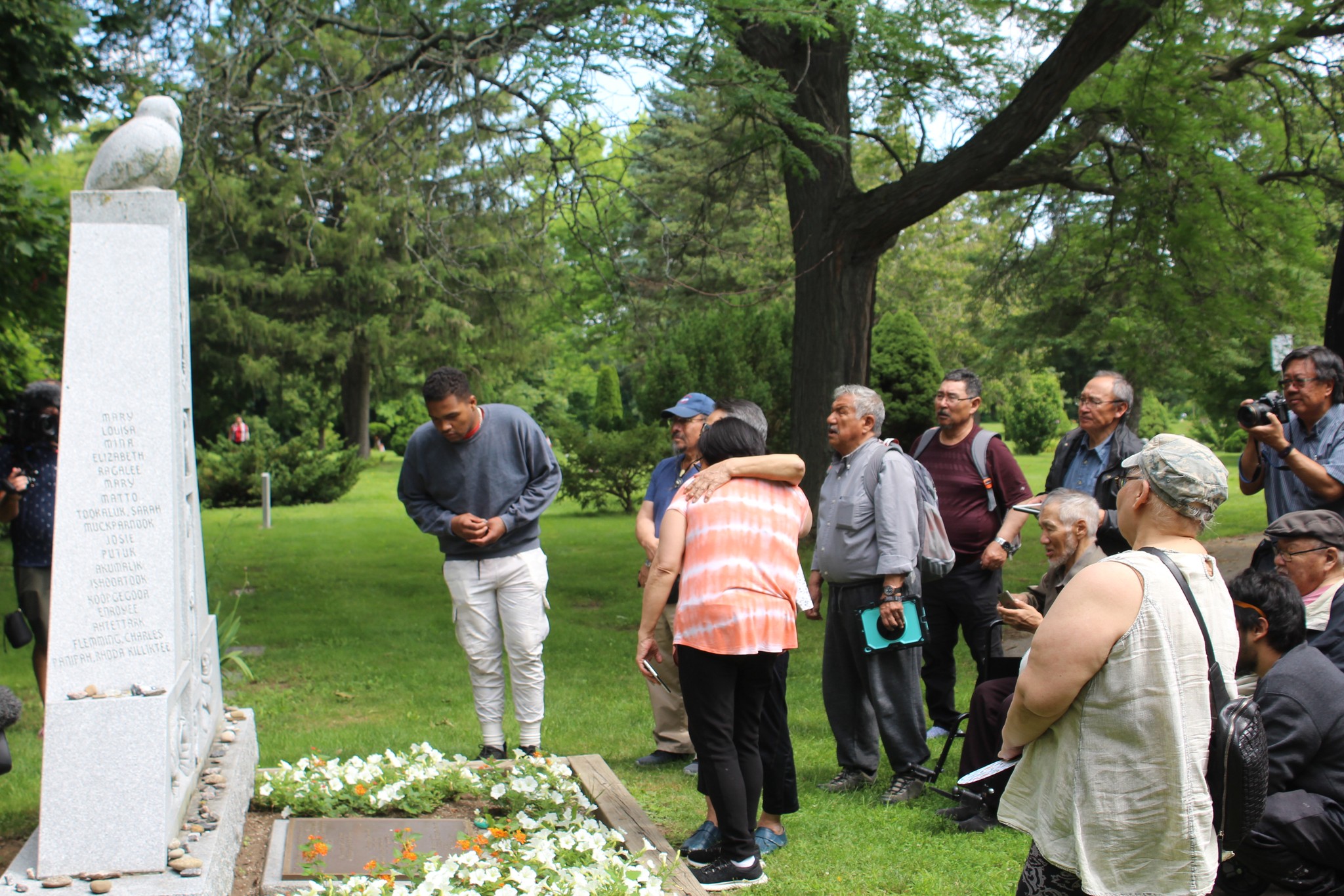 emotional-journey-to-site-of-former-hamilton-tb-sanatorium-cemetery